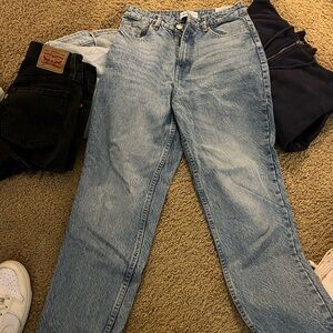 Zara bundle + Levi’s